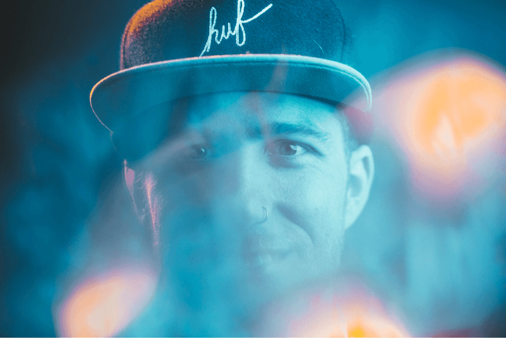 Artsy headshot of B. Youngz