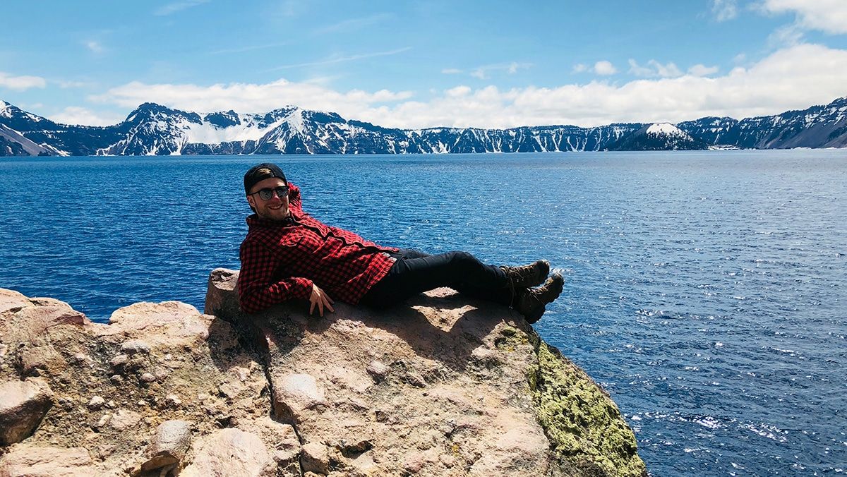 Byoungz posing at Crater Lake National Park