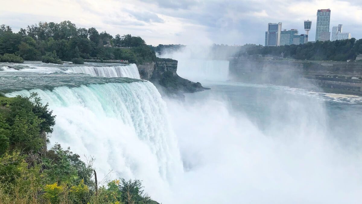 View of Niagara Falls from the top